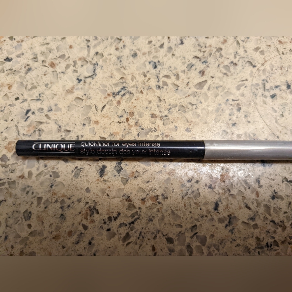 Clinique quickliner in eyes intense in black.
